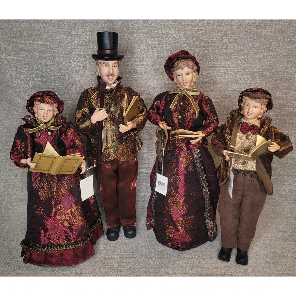 Paul Minor Victorian Christmas Caroler Family Set 4 NWT Mom Dad Boy Girl RARE